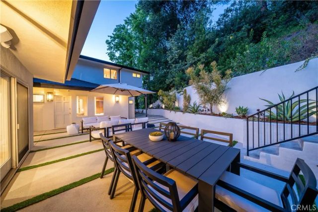 3240 Longridge Avenue, Sherman Oaks, CA 91423