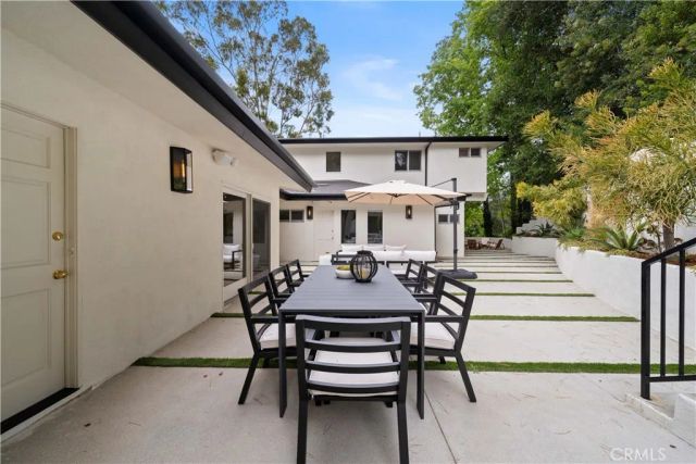 3240 Longridge Avenue, Sherman Oaks, CA 91423