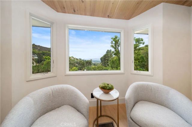 3240 Longridge Avenue, Sherman Oaks, CA 91423