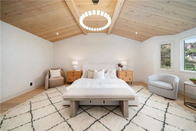 3240 Longridge Avenue, Sherman Oaks, CA 91423