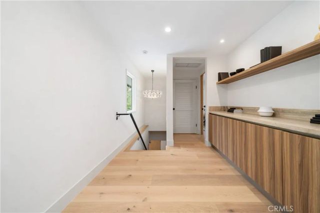3240 Longridge Avenue, Sherman Oaks, CA 91423