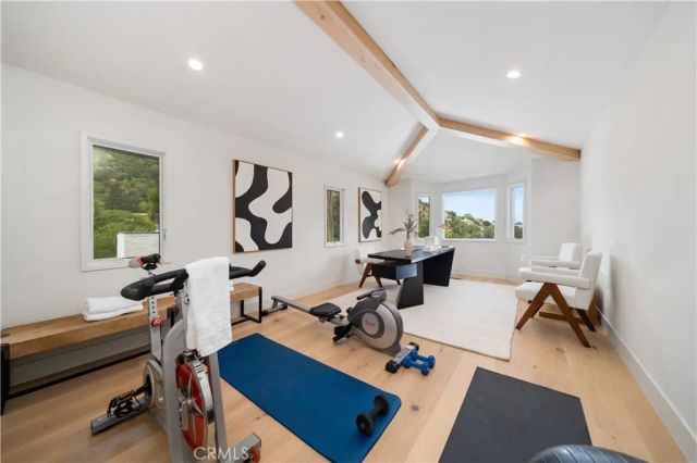 3240 Longridge Avenue, Sherman Oaks, CA 91423