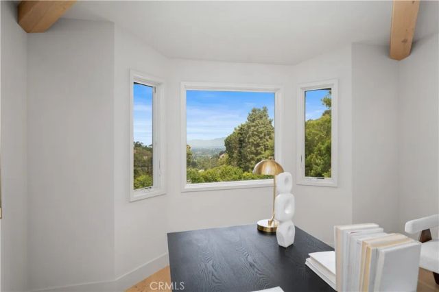 3240 Longridge Avenue, Sherman Oaks, CA 91423