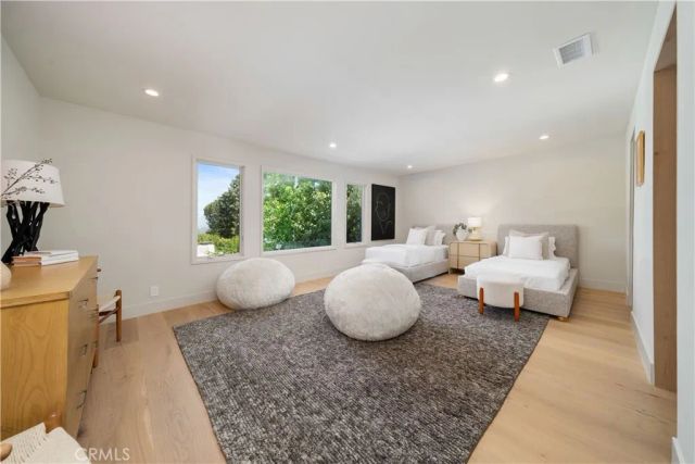 3240 Longridge Avenue, Sherman Oaks, CA 91423