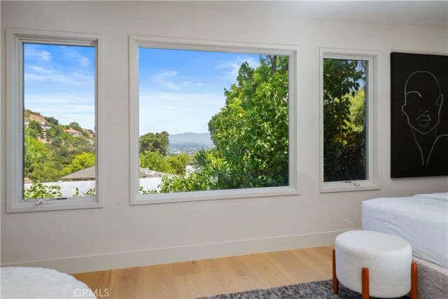 3240 Longridge Avenue, Sherman Oaks, CA 91423