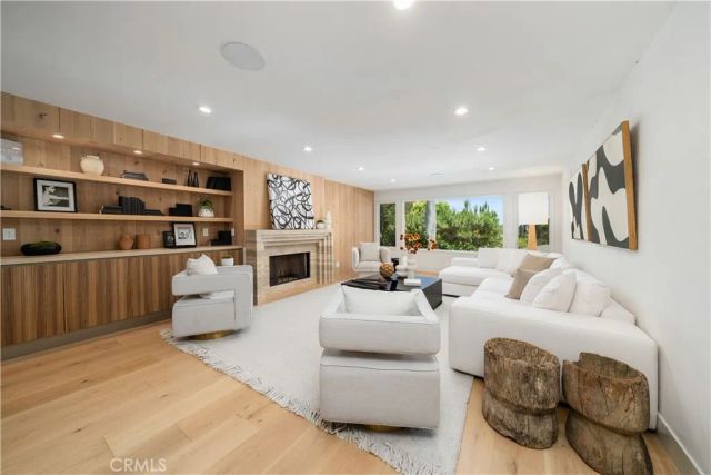 3240 Longridge Avenue, Sherman Oaks, CA 91423
