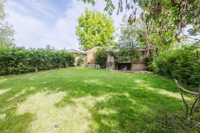 2108 Harrodsburg Road, Lexington, KY 40503