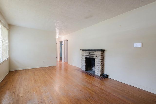 2108 Harrodsburg Road, Lexington, KY 40503