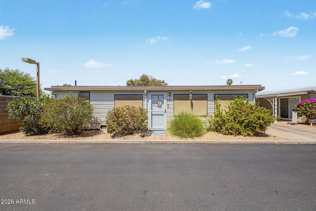 17200 W BELL Road 2124, Surprise, AZ 85374 — exterior