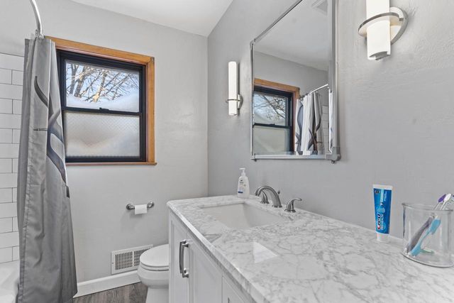 1924 Johnson AVENUE, Racine, WI 53402