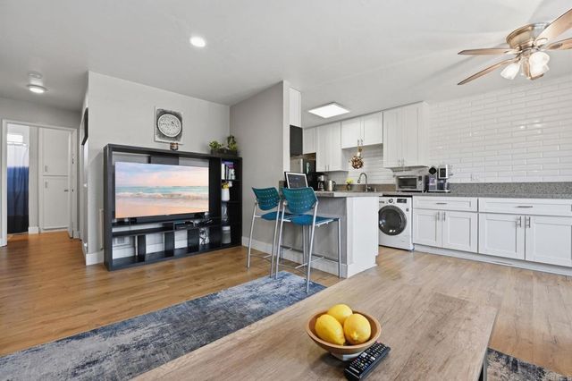 1627 Pentecost Way 8, San Diego, CA 92015