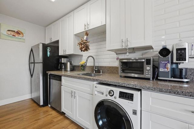 1627 Pentecost Way 8, San Diego, CA 92015