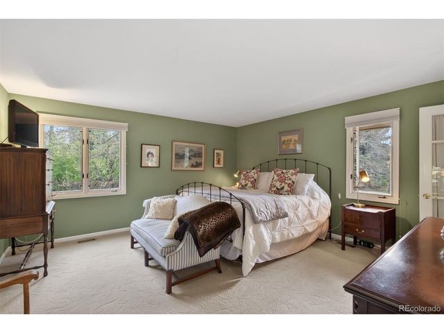 2002 Green Oaks Ln, Littleton, CO 80121