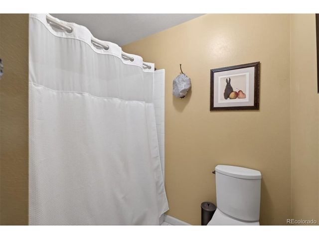 2002 Green Oaks Ln, Littleton, CO 80121