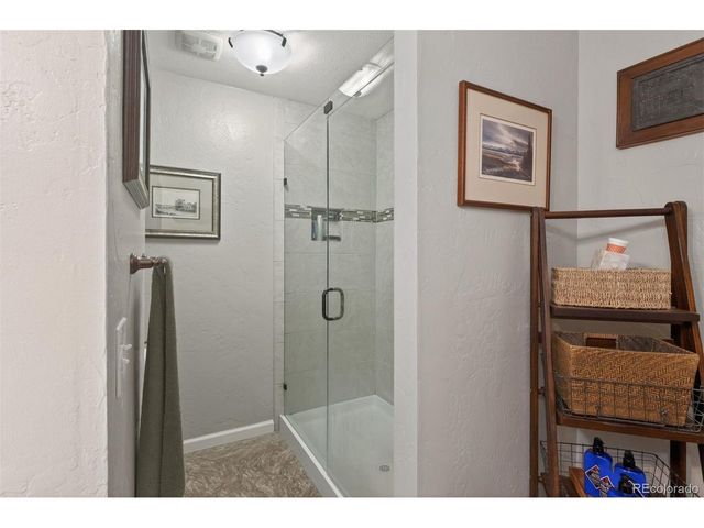 2002 Green Oaks Ln, Littleton, CO 80121