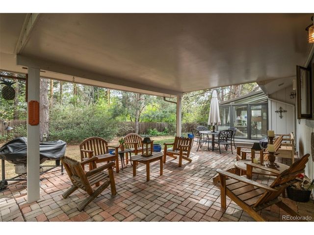 2002 Green Oaks Ln, Littleton, CO 80121