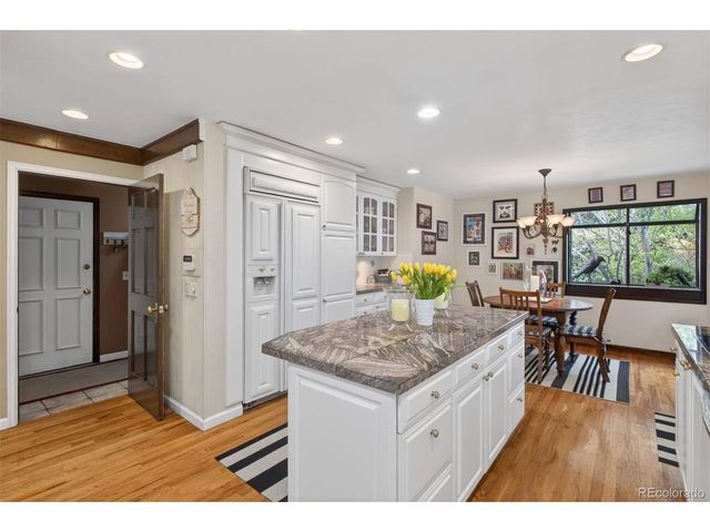 2002 Green Oaks Ln, Littleton, CO 80121