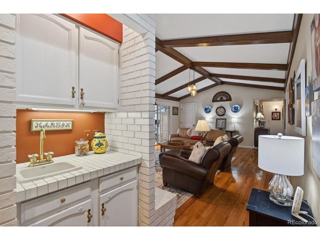 2002 Green Oaks Ln, Littleton, CO 80121