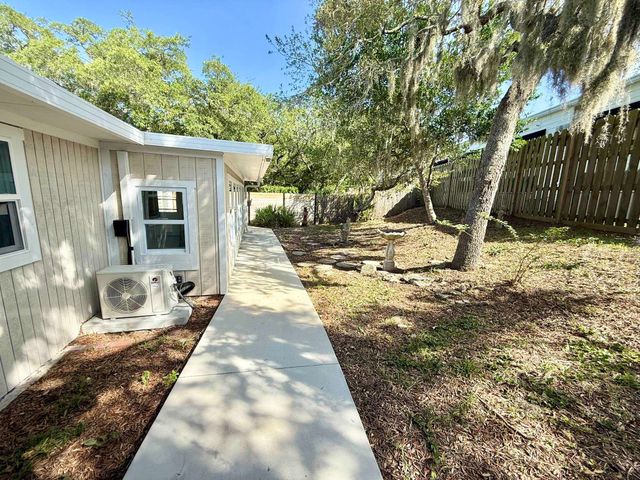 13 Lockhart Ln, St Augustine, FL 32080