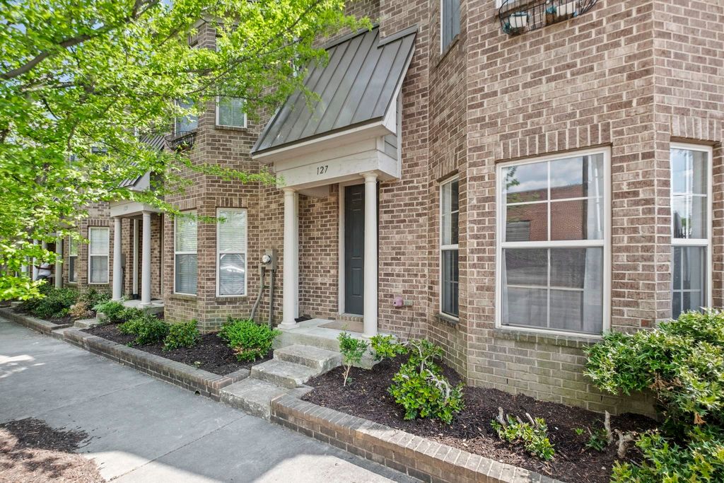 127 W CAROLINA AVE, Memphis, TN 38103