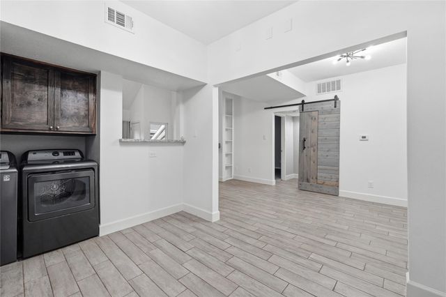 2100 Tanglewilde Street 378, Houston, TX 77063