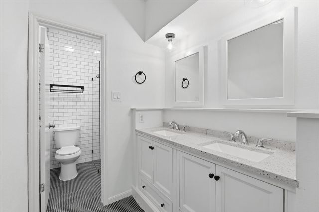 2100 Tanglewilde Street 378, Houston, TX 77063