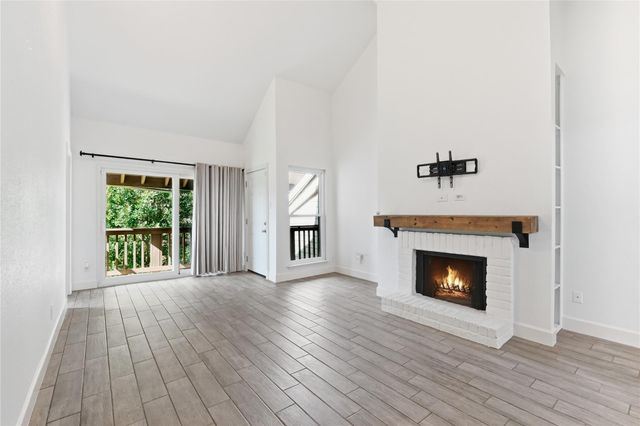 2100 Tanglewilde Street 378, Houston, TX 77063