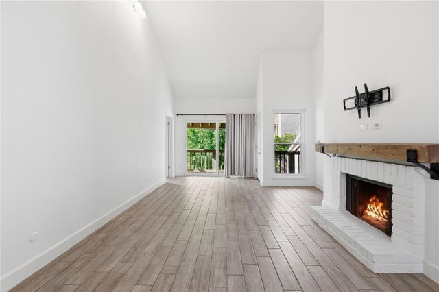 2100 Tanglewilde Street 378, Houston, TX 77063