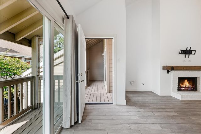 2100 Tanglewilde Street 378, Houston, TX 77063