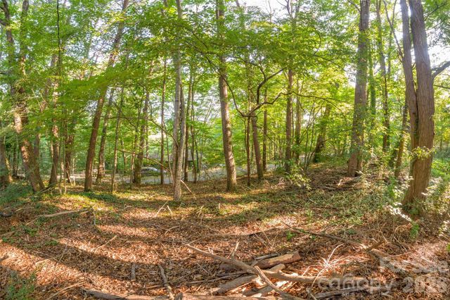174 Laurel Lane, Lake Lure, NC 28746