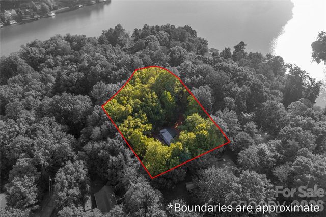 174 Laurel Lane, Lake Lure, NC 28746