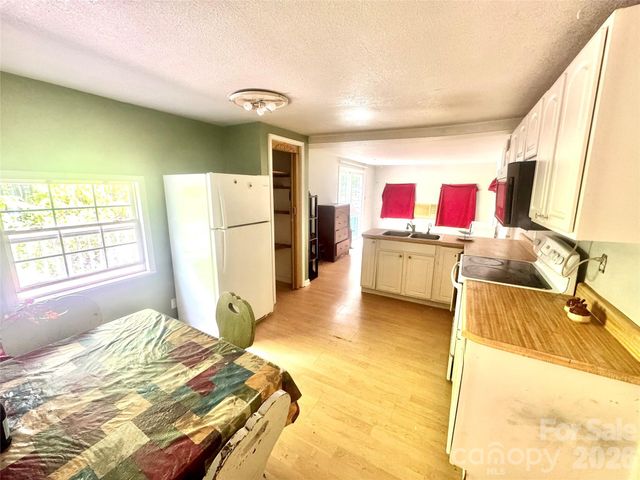 174 Laurel Lane, Lake Lure, NC 28746