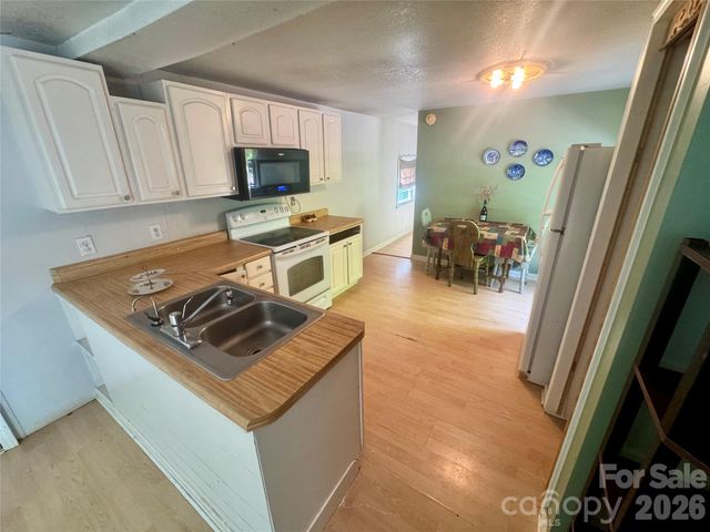 174 Laurel Lane, Lake Lure, NC 28746