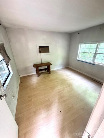 174 Laurel Lane, Lake Lure, NC 28746