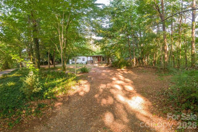 174 Laurel Lane, Lake Lure, NC 28746