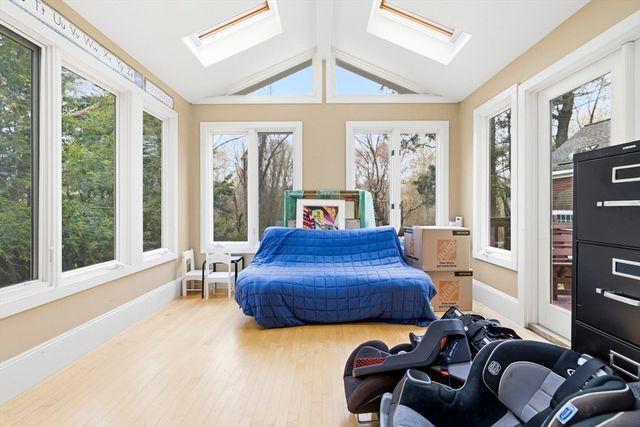 17 Wellesley Street, Weston, MA 02493