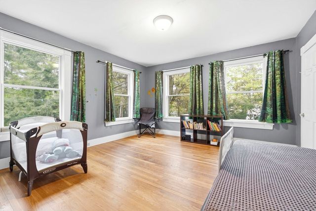 17 Wellesley Street, Weston, MA 02493