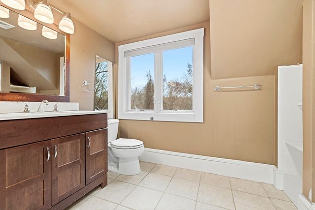 17 Wellesley Street, Weston, MA 02493