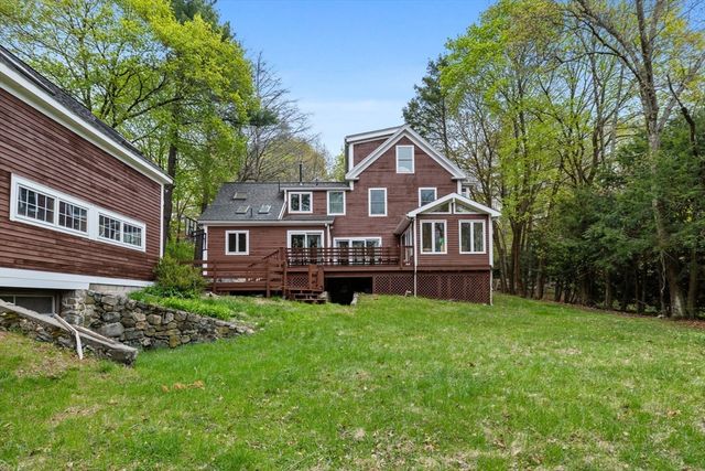 17 Wellesley Street, Weston, MA 02493