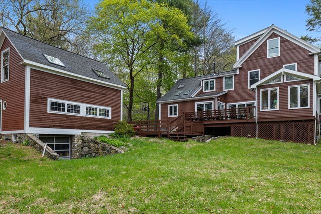 17 Wellesley Street, Weston, MA 02493