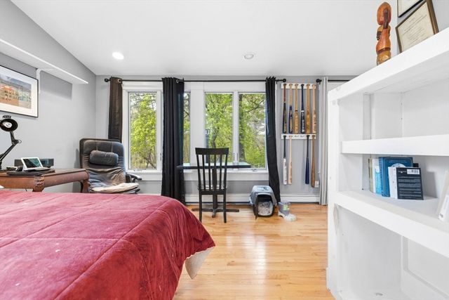 17 Wellesley Street, Weston, MA 02493