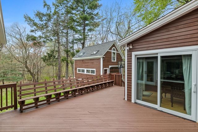 17 Wellesley Street, Weston, MA 02493