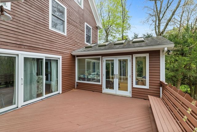 17 Wellesley Street, Weston, MA 02493