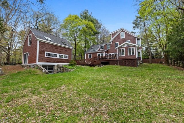 17 Wellesley Street, Weston, MA 02493