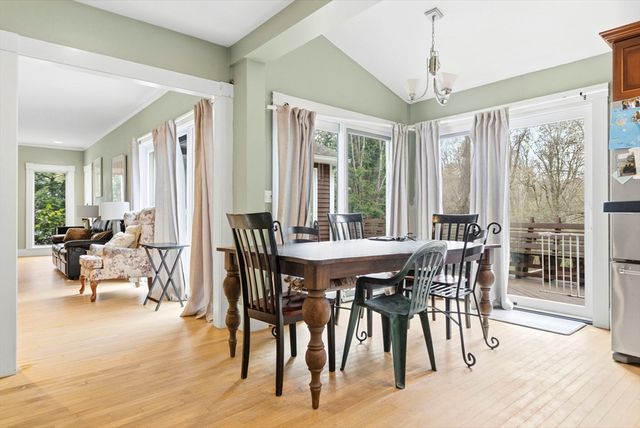 17 Wellesley Street, Weston, MA 02493