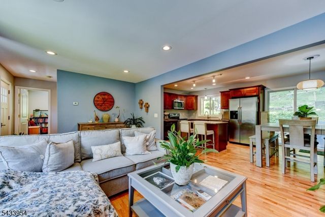 15 Glenside Trl, Sparta Twp., NJ 07871