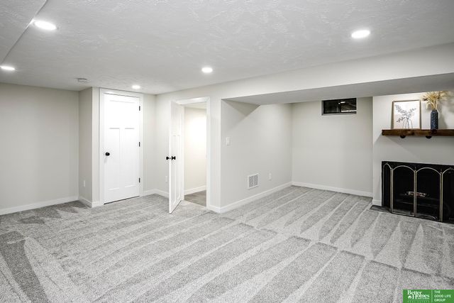 813 Janes View Street, Papillion, NE 68046