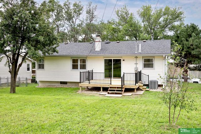 813 Janes View Street, Papillion, NE 68046