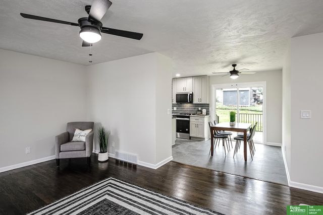 813 Janes View Street, Papillion, NE 68046