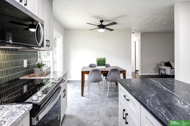 813 Janes View Street, Papillion, NE 68046